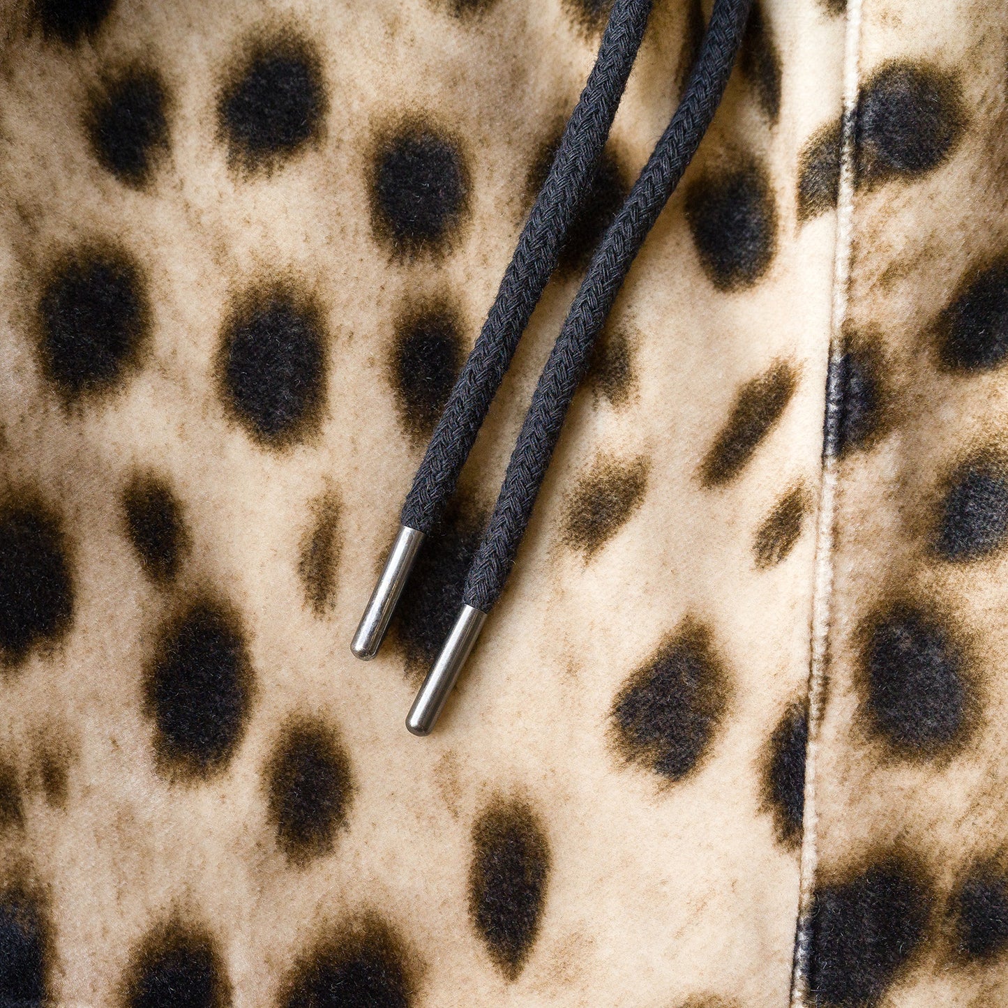 B-ball short motif guépard