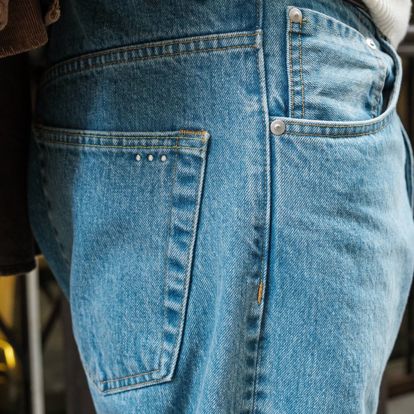 Jean loose tapered stonewash light