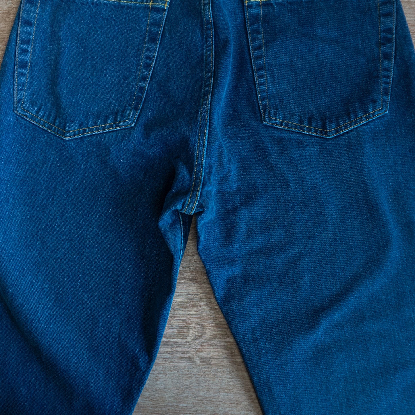 Loose Tapered Jeans (Bleach)