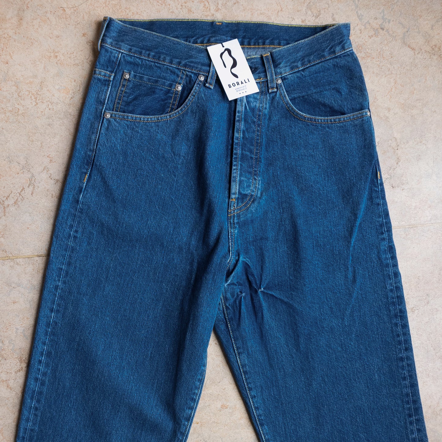 Loose Tapered Jeans (Bleach)