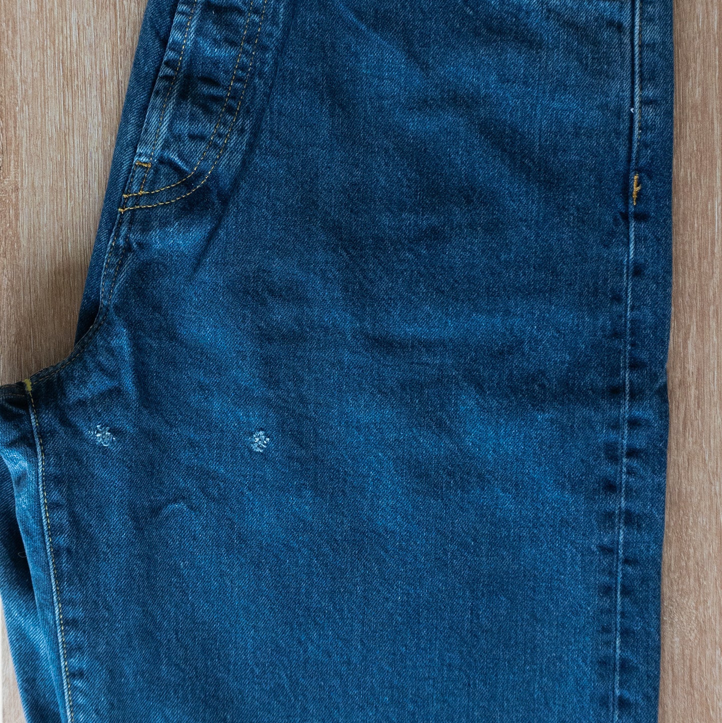 Loose Tapered Jeans (Bleach)