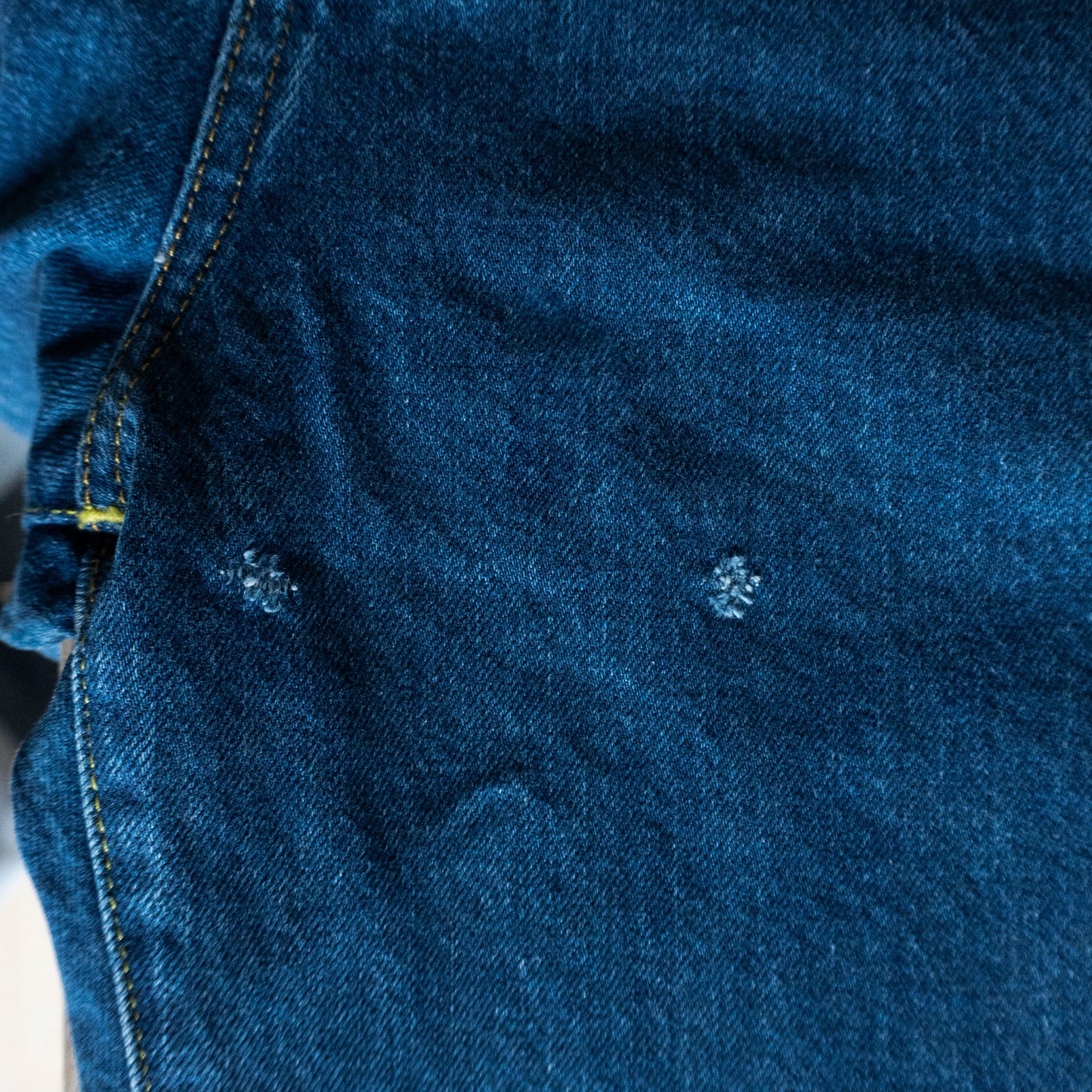 Loose Tapered Jeans (Bleach)