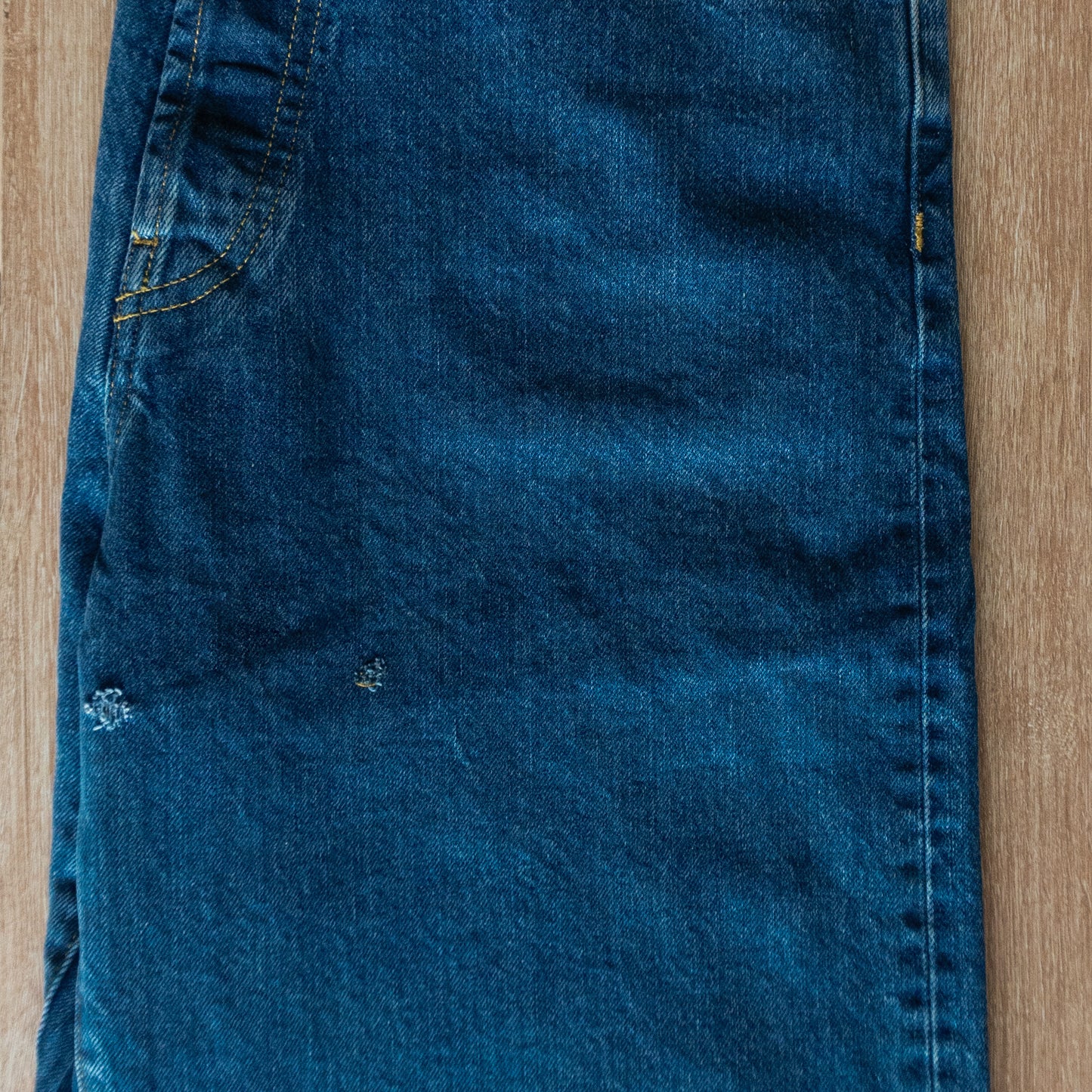 Loose Tapered Jeans (Bleach)