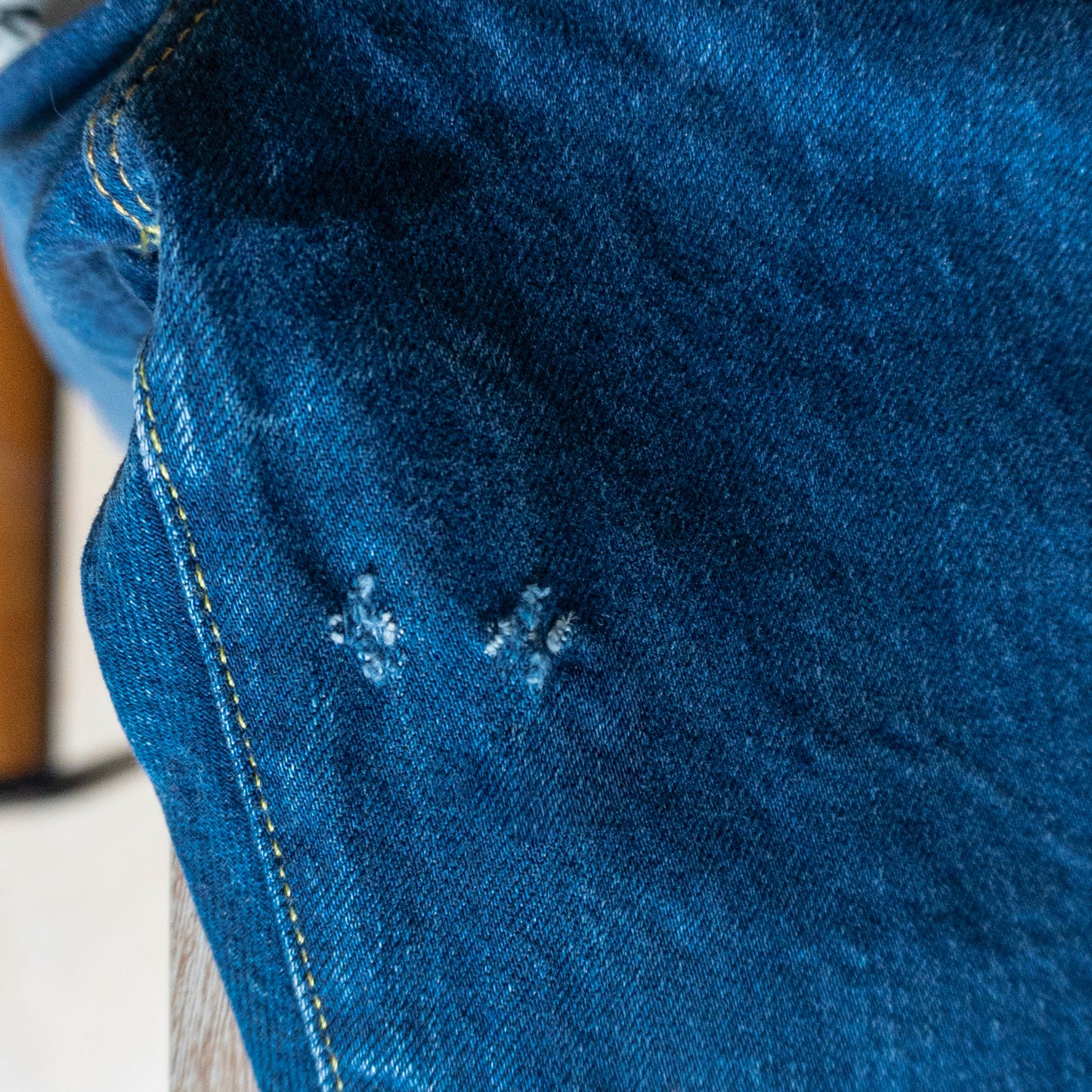 Loose Tapered Jeans (Bleach)