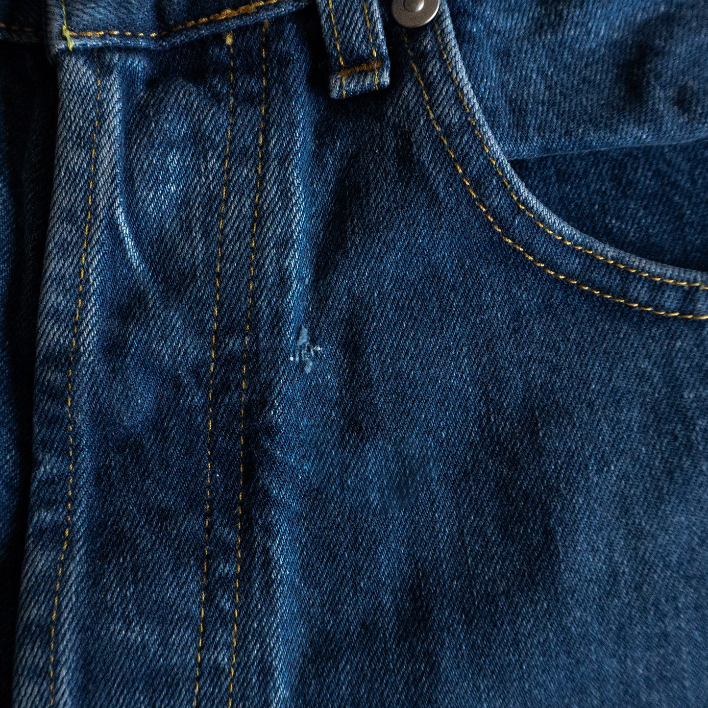 Loose Tapered Jeans (Bleach)