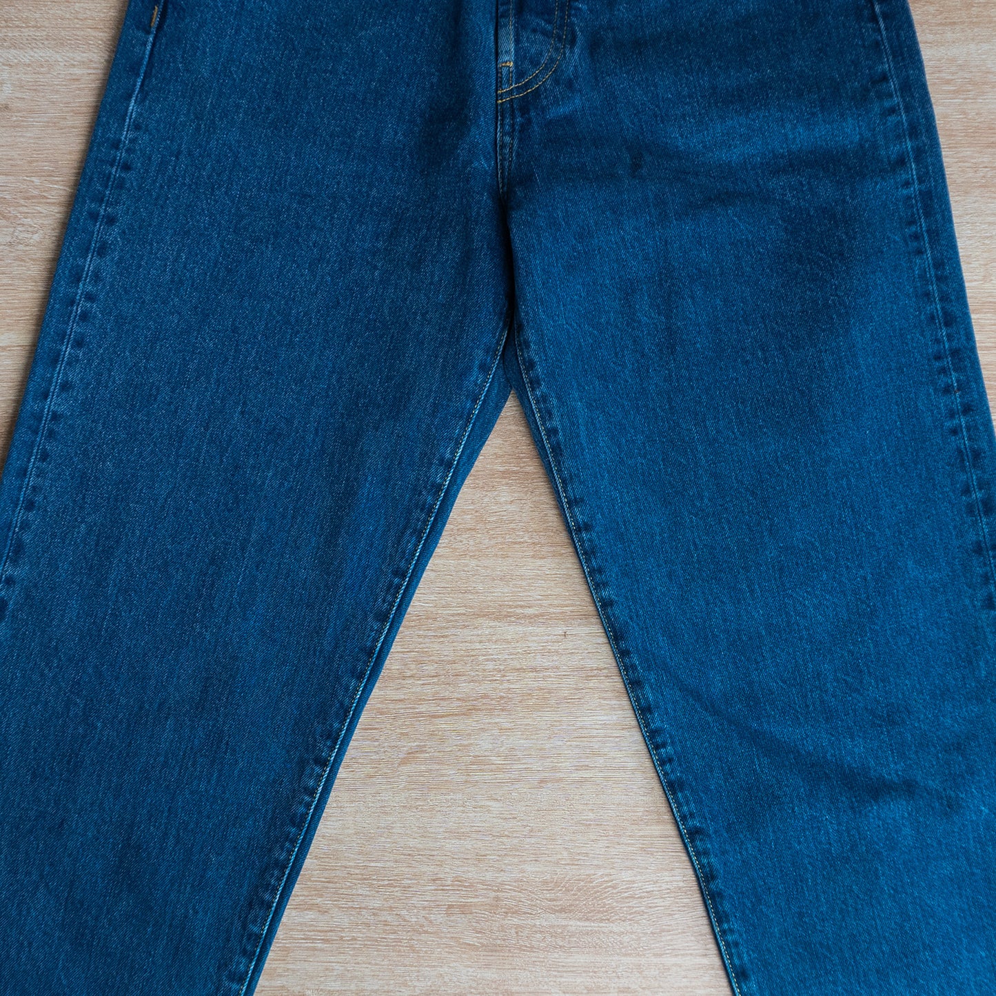 Loose Tapered Jeans (Bleach)