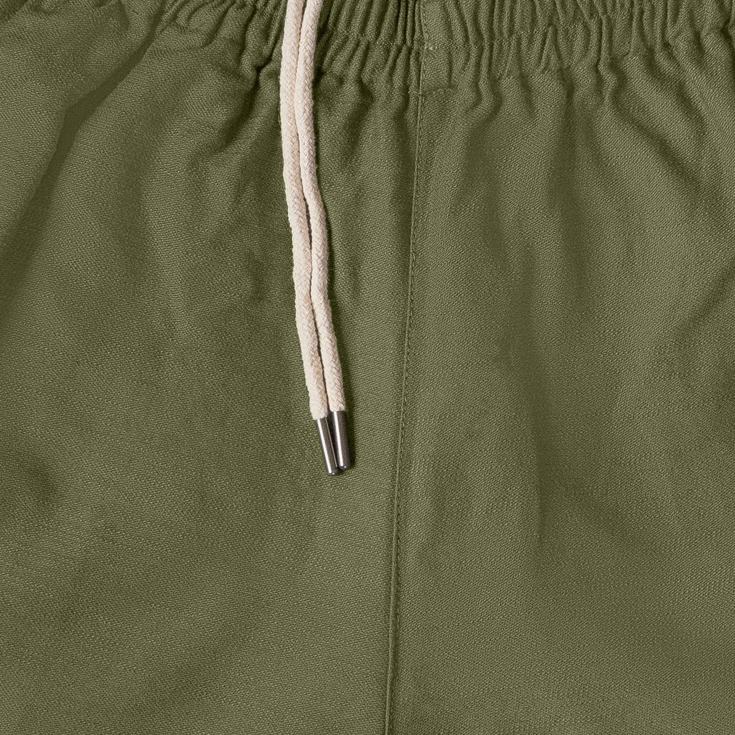 Bball short sateen olive